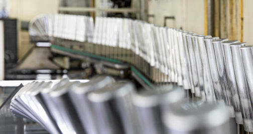 En Rangendingen se fabrican botes de aerosol de aluminio para empresas del sector de la cosmética, la técnica y la alimentación.